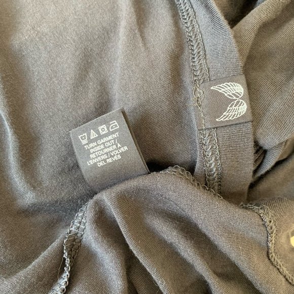 VICTORIA'S SECRET | GREY SHORT SLEEVE T-SHIRT - Picture 6 of 6